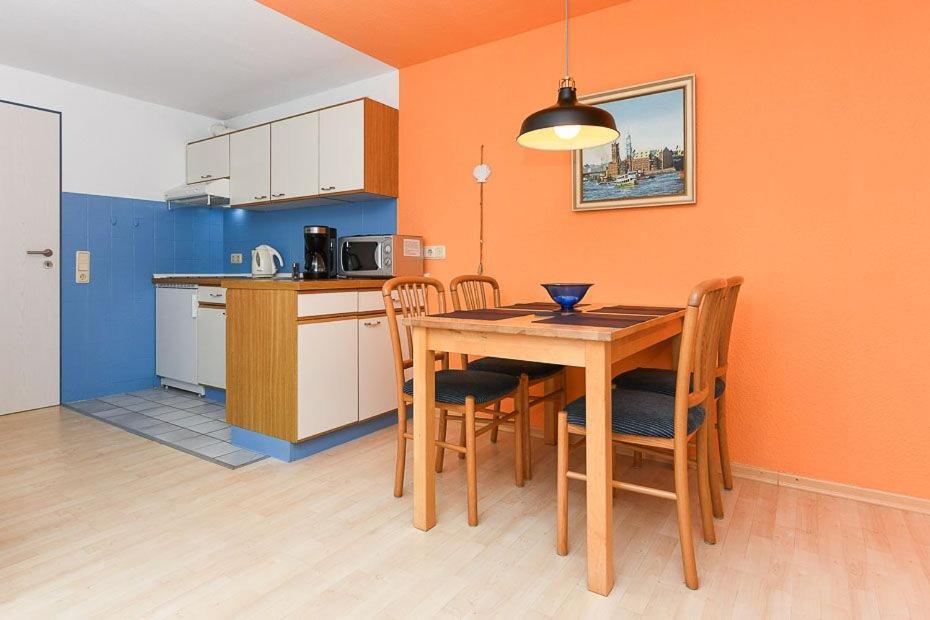 Ferienwohnungen Kapitaens Kajuete Bensersiel Bagian luar foto